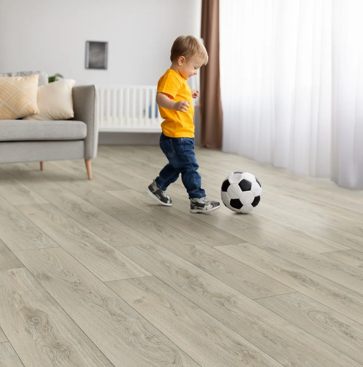 Купить Линолеум Ivc Smart Golf Berlin 561 23 кл. от поставщика Консалт Паркет, детальное фото