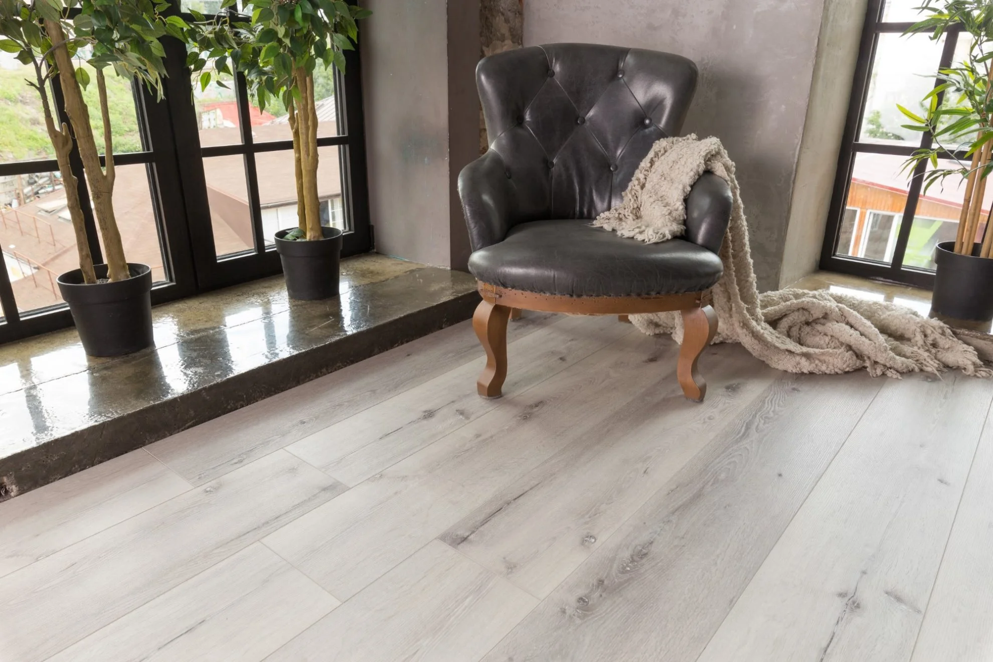 Кварц-винил (ПВХ плитка) Аквафлор РеалВуд XL Клеевой AF8005XL (Aquafloor Glue Real Wood) 43 кл. от поставщика Консалт Паркет, детальное фото