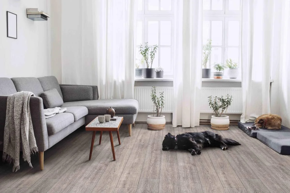 Купить Линолеум нон-бренд Холидей Индийский Дуб 7 (non-brand Holiday Indian Oak) 23 кл. от поставщика Консалт Паркет, детальное фото
