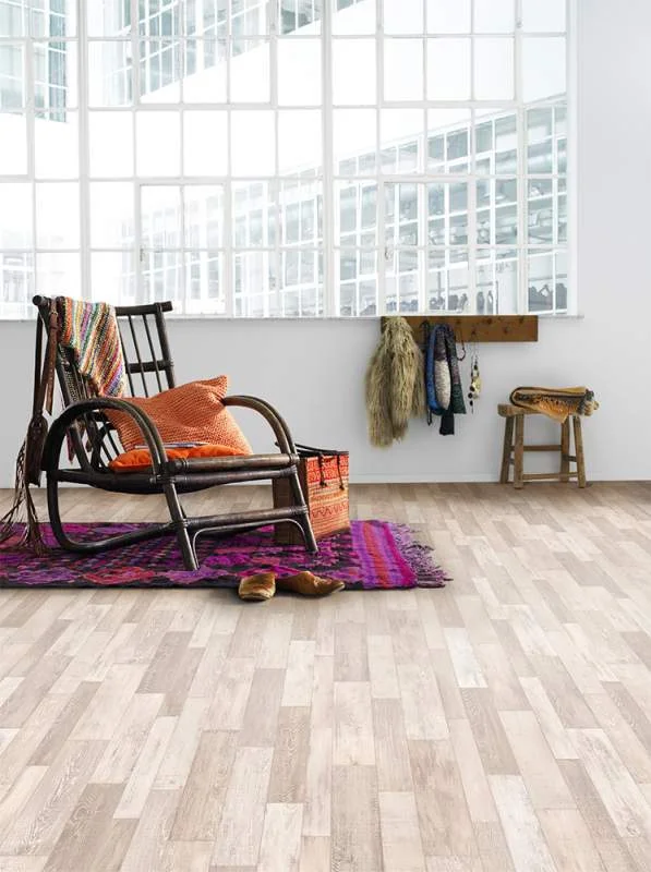 Купить Линолеум нон-бренд Холидей Нордик Дуб 3 (non-brand Holiday Nordic Oak) 23 кл. от поставщика Консалт Паркет, детальное фото
