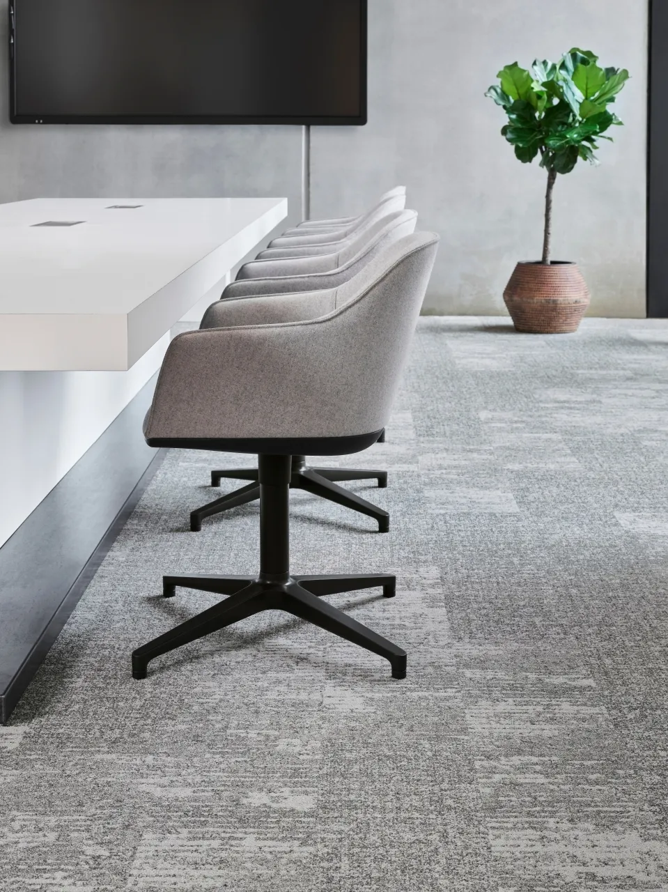 Купить Ковровая плитка IVC Group Imperfection Grit Echo 911 33 кл. от поставщика Консалт Паркет, детальное фото