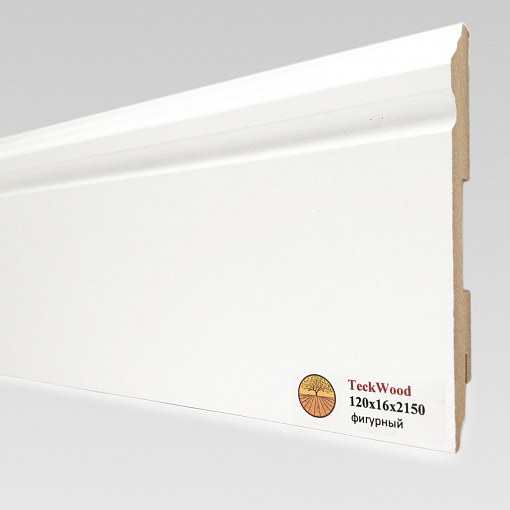 Плинтус Teckwood Белый фигурный (120*16)