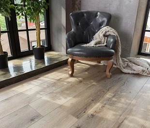 Кварц-винил (ПВХ плитка) Аквафлор РеалВуд XL AF8001XL (Aquafloor Real Wood)
